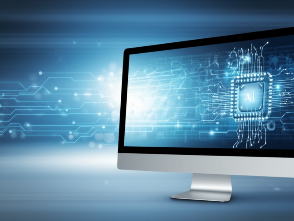 Minh họa vai trò của website, AI và tự động hóa trong tối ưu mô hình truyền thông.