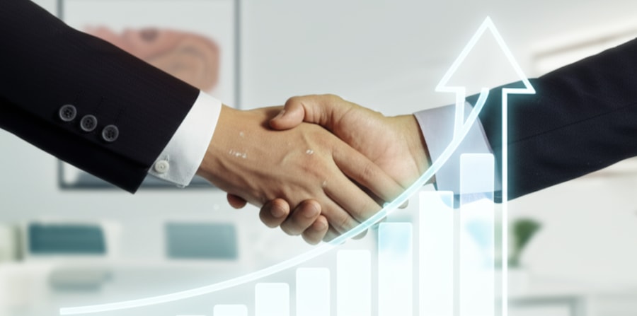 Hai bàn tay bắt tay trên biểu đồ tăng trưởng, tượng trưng cho giải pháp SEO chuyên nghiệp từ Tini Tech.